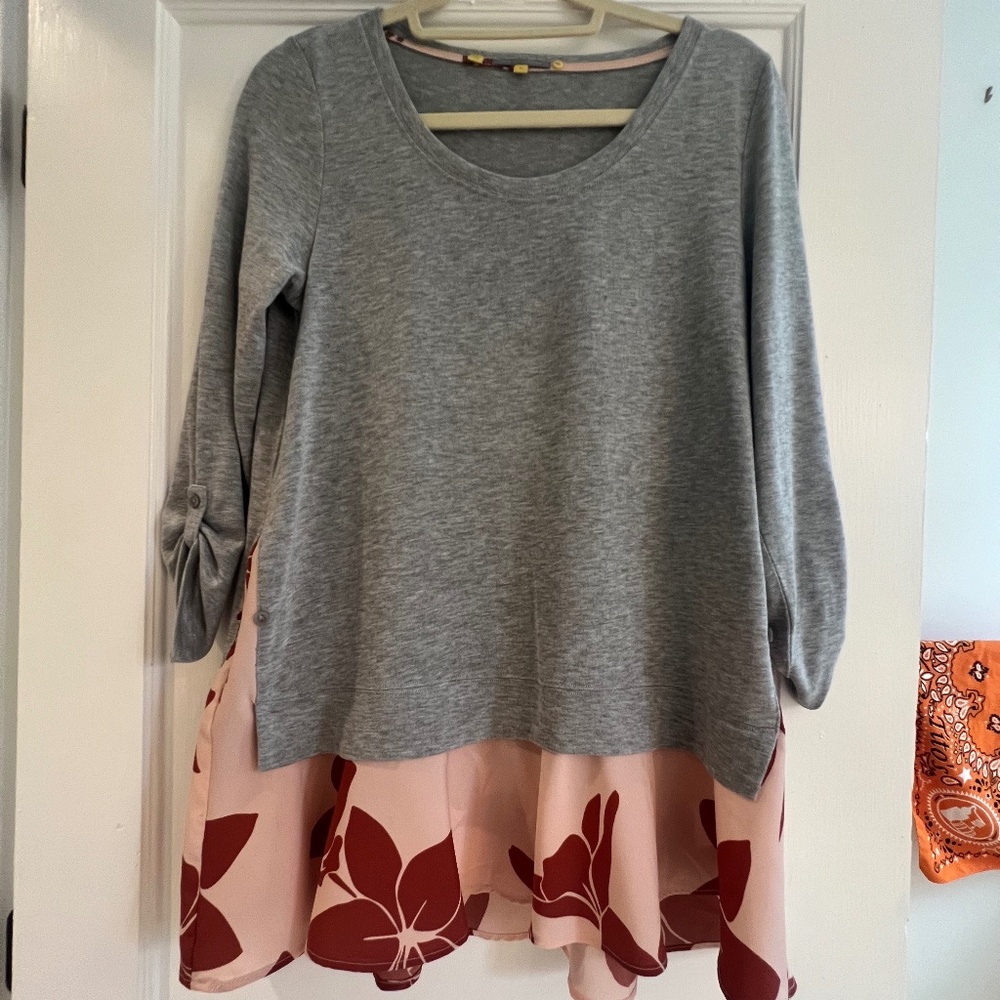 Anthropologie "Little Yellow Button" Sweatshirt tunic